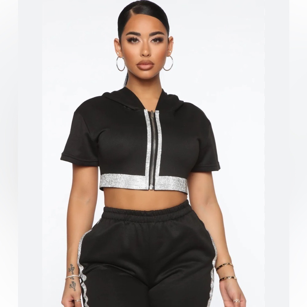 Hot & Delicious crop top size small
